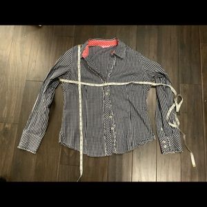 Lilly Pulitzer Navy and White Gingham Button up shirt size large